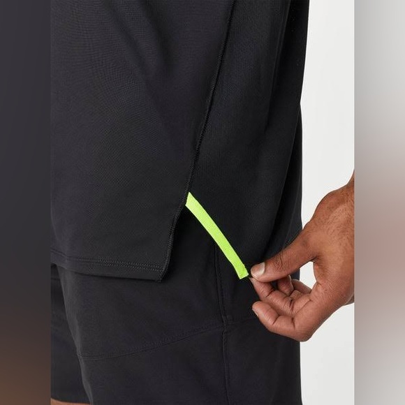 The North Face tee - Picture 2 of 9